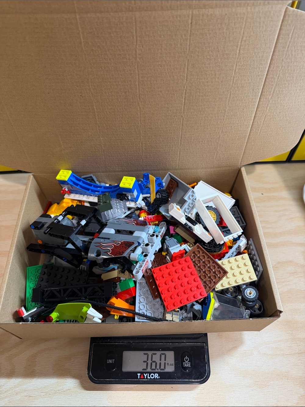 Bulk Mixed Lego Bricks Parts Pieces Lot, Clean Genuine Lego 2 LB